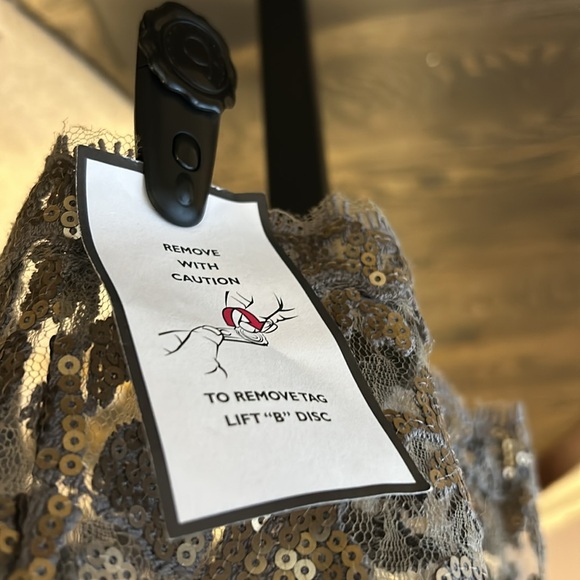 Tadashi Shoji Elegant Gold Sequin Lace Dress - Picture 3 of 10